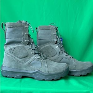 Under Armour Shoes - NEW Under Armour Boots Size 11 Under Armour Shoes - NEW Under Armour Boots Size 11